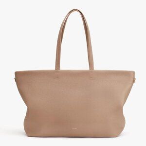 Cuyana Classic Zipper Tote
